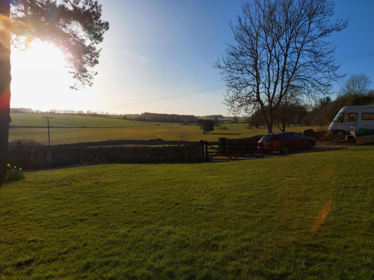 Thames Head Wharf - Historic Cotswold Cottage With Stunning Countryside Views Сайърънсестър Екстериор снимка