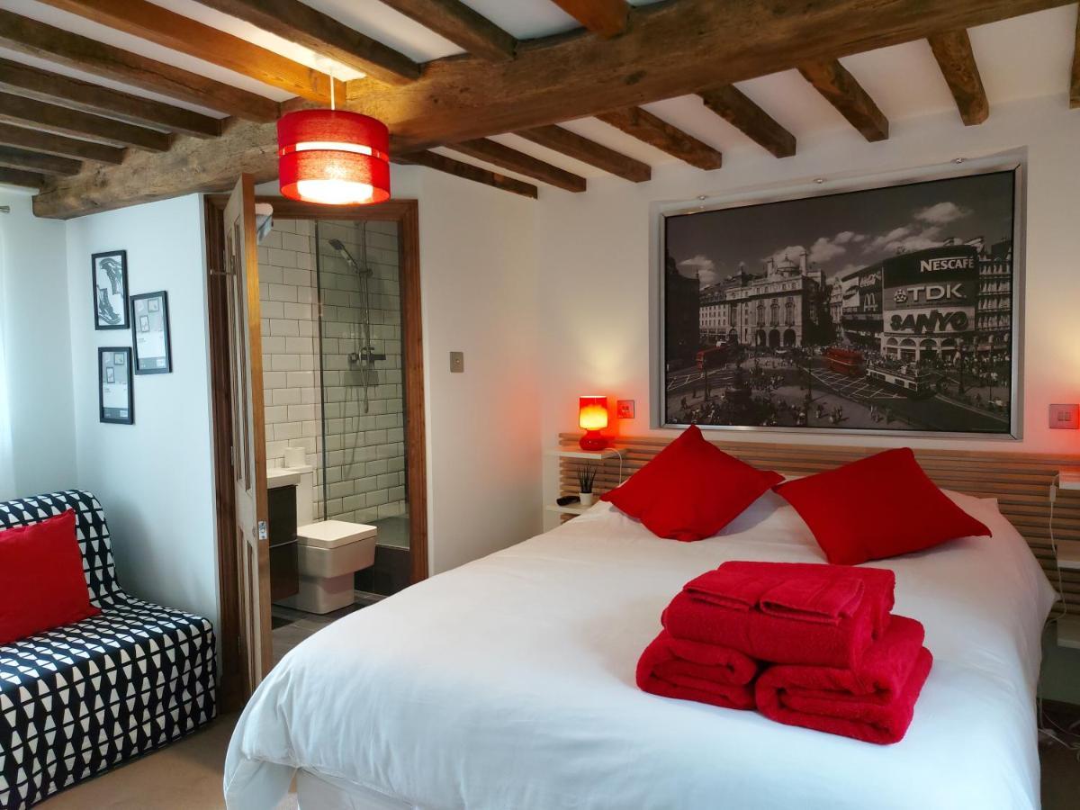 Thames Head Wharf - Historic Cotswold Cottage With Stunning Countryside Views Сайърънсестър Екстериор снимка