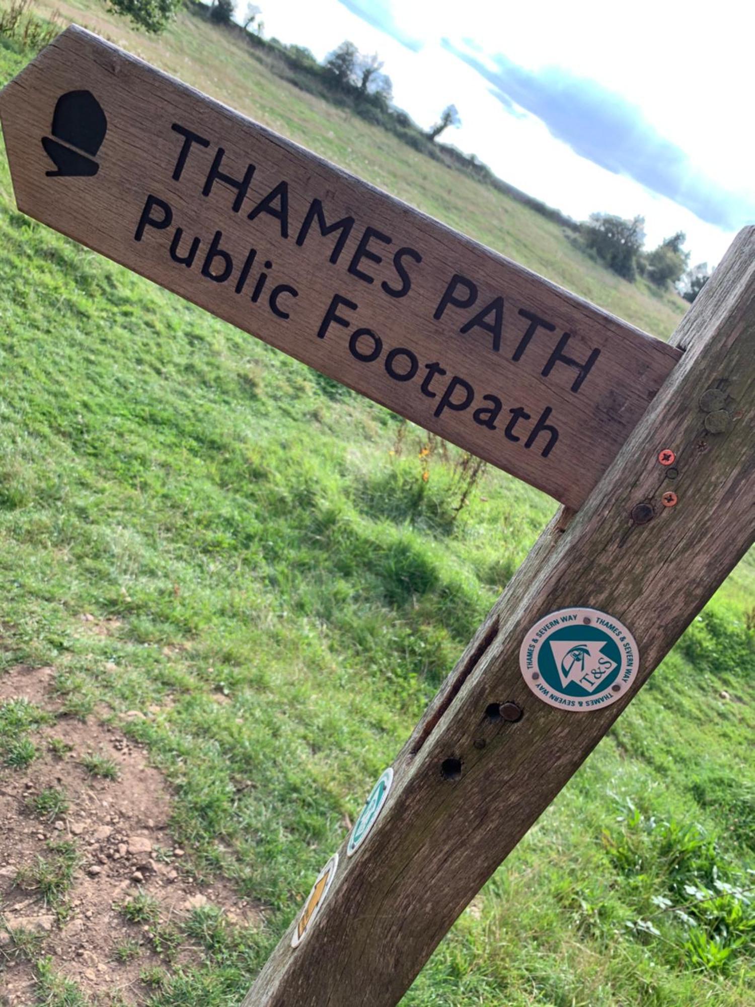 Thames Head Wharf - Historic Cotswold Cottage With Stunning Countryside Views Сайърънсестър Екстериор снимка