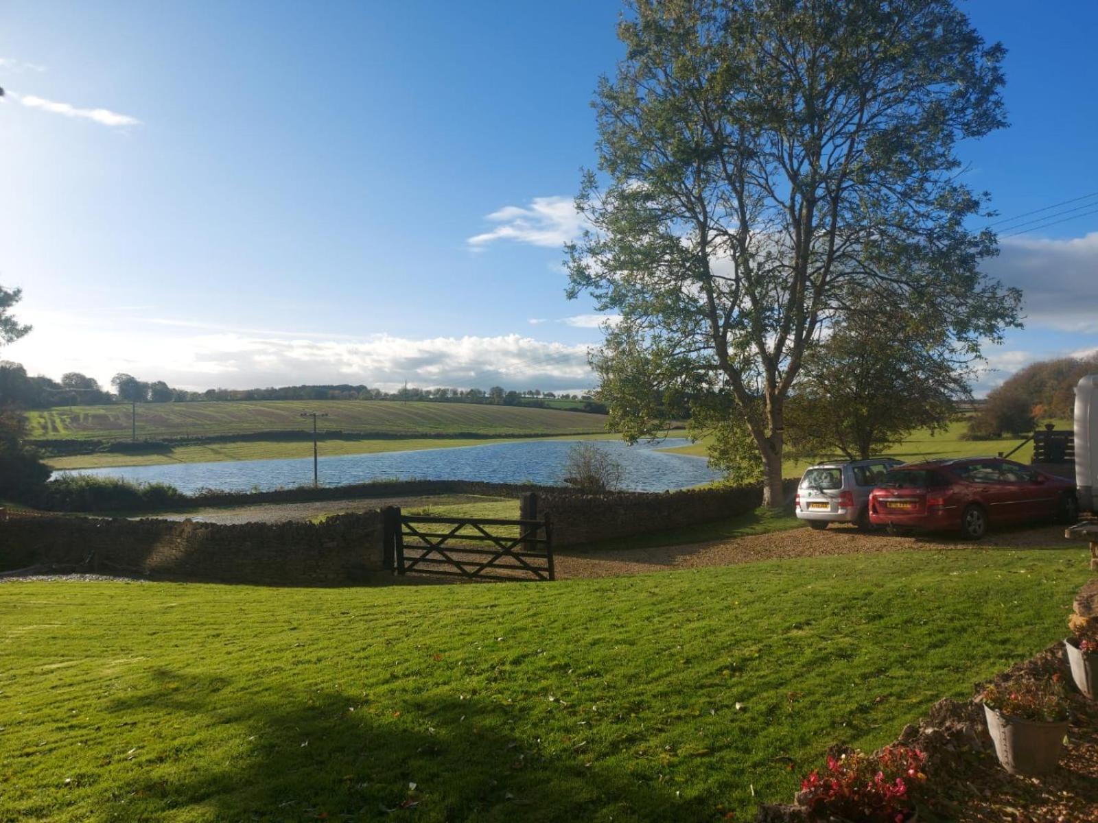 Thames Head Wharf - Historic Cotswold Cottage With Stunning Countryside Views Сайърънсестър Екстериор снимка