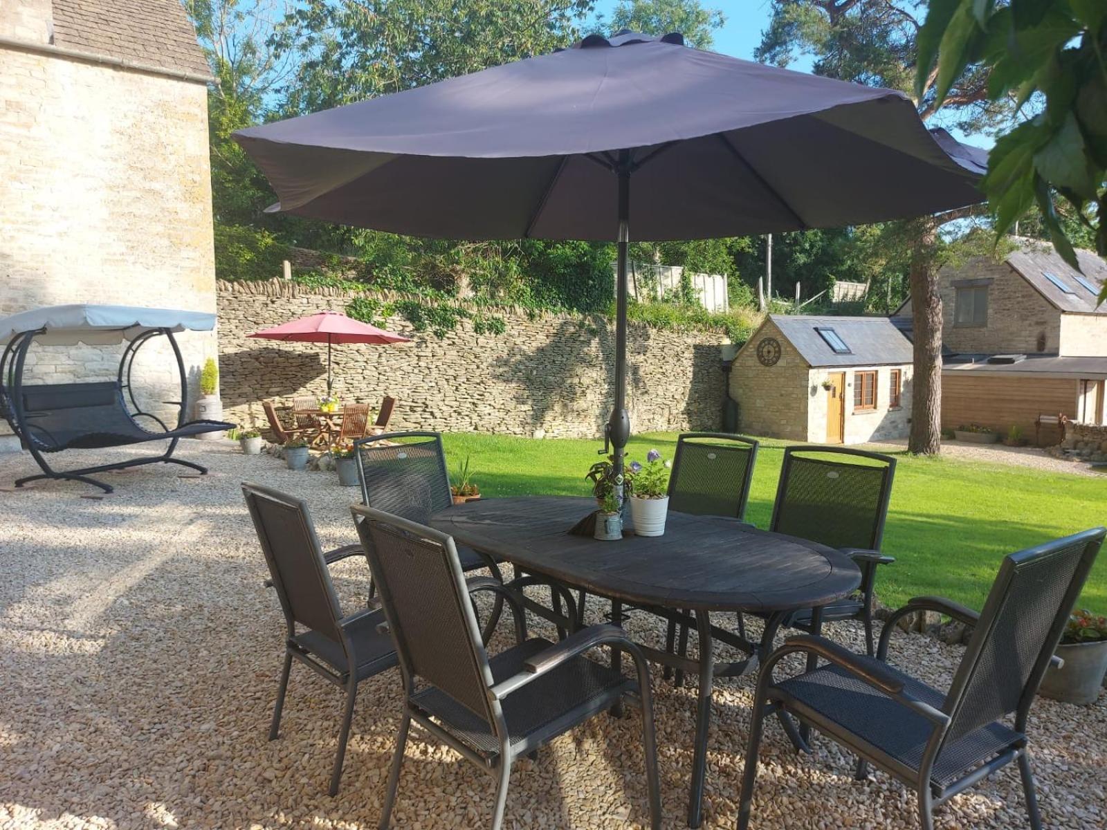 Thames Head Wharf - Historic Cotswold Cottage With Stunning Countryside Views Сайърънсестър Екстериор снимка